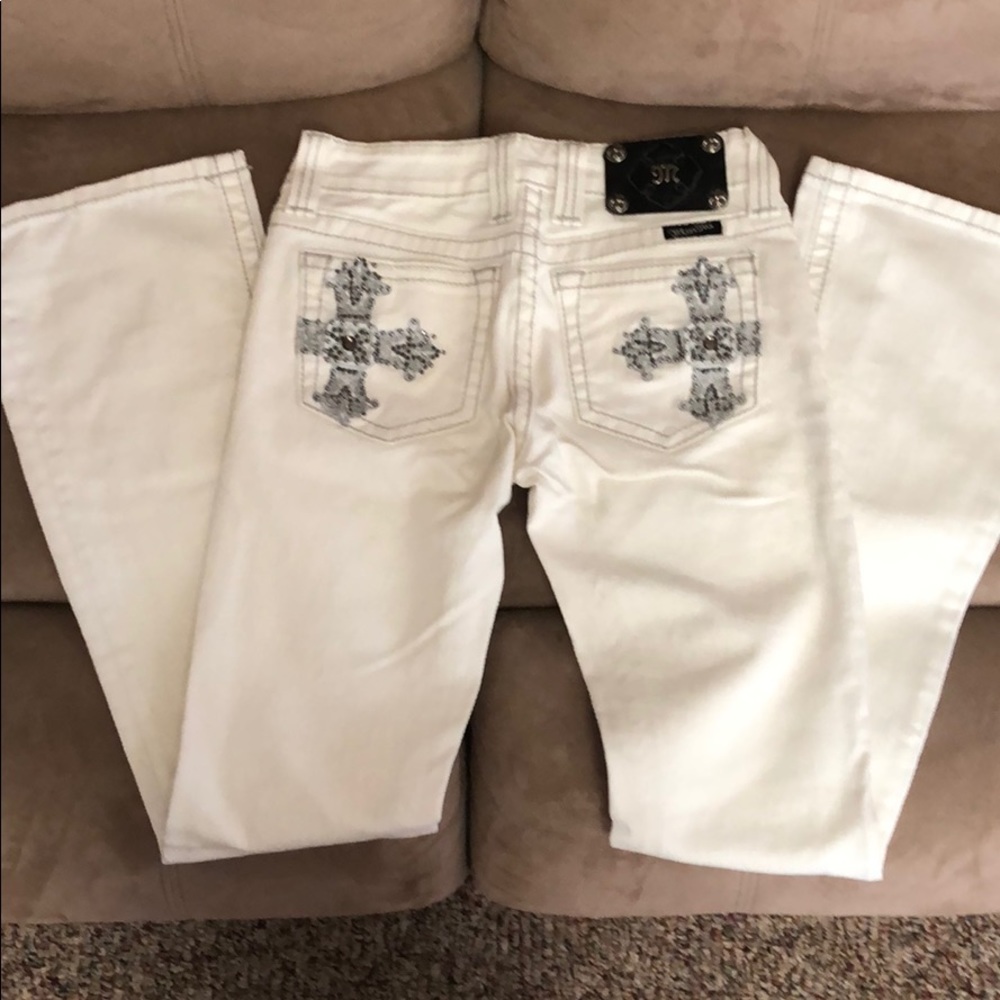 Miss me white jeans W24/L29. Worn once.